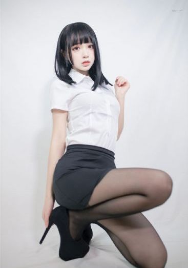 地铁蓝衣女51分钟在线观看_BD国语手机在线看