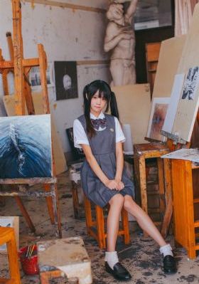 女仆露出双乳给客人玩_4K影视在线观看